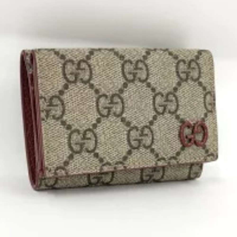 GUCCI GG Supreme Wallet Detail